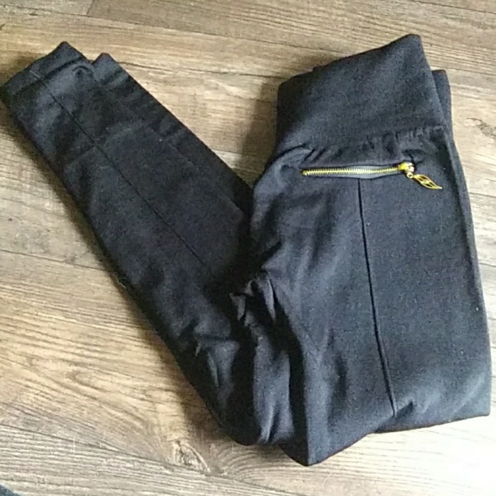 Black leggings